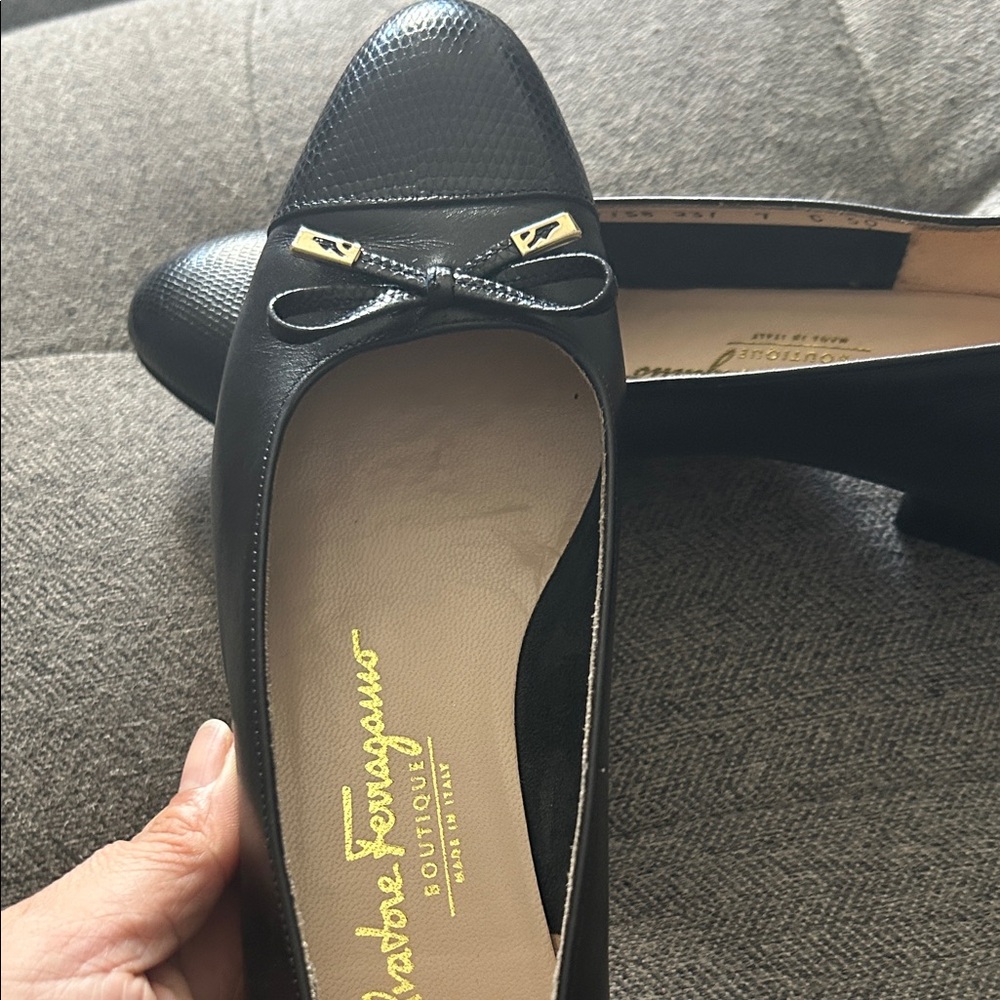 Salvatore Ferragamo Black Textured Cap Toe Flats - Picture 8 of 9